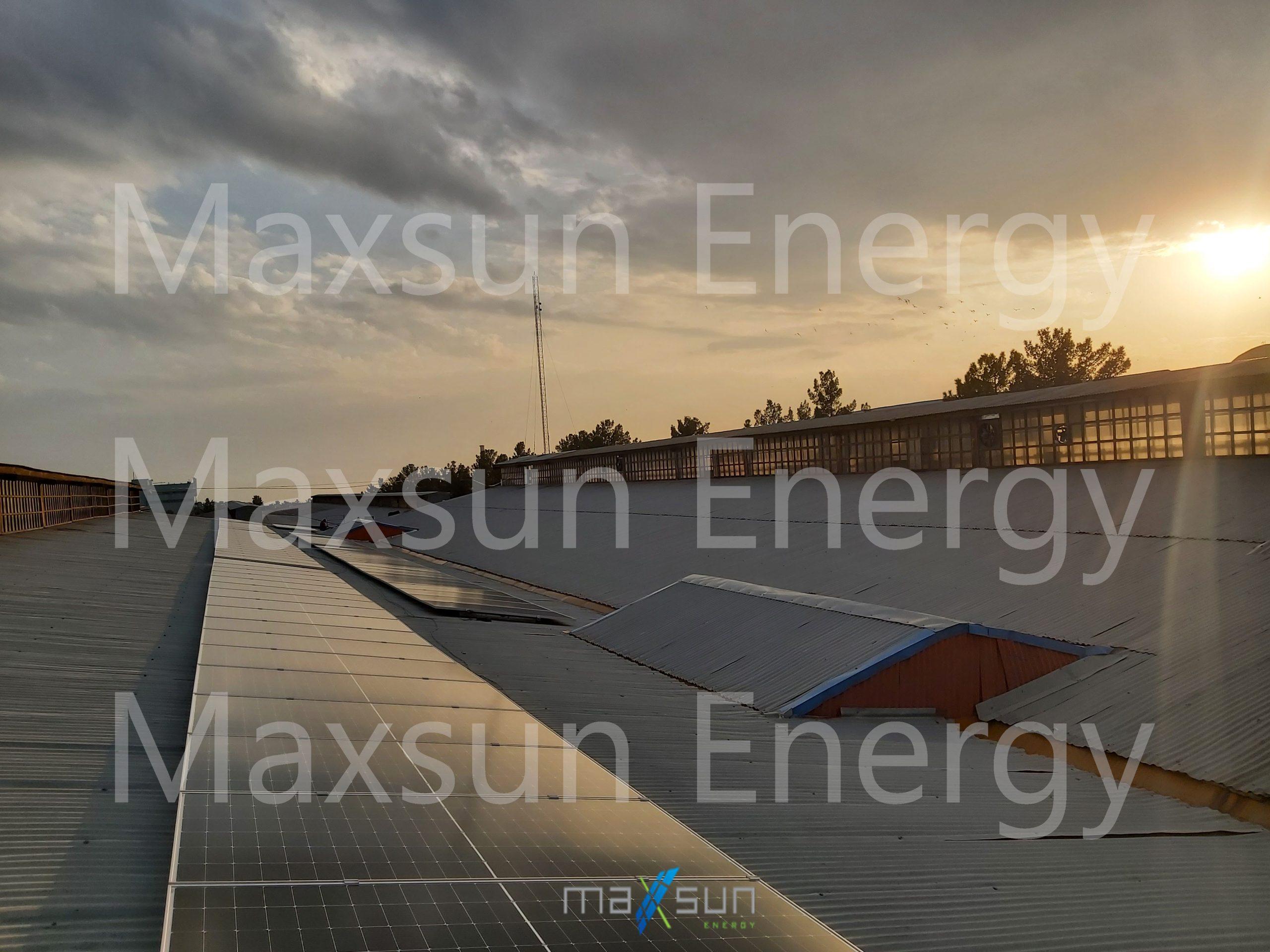 نیروگاه خورشیدی 50 کیلووات سقفی- شهرک صنعتی کاوه- نصب و اجرا توسط مکسان انرژی