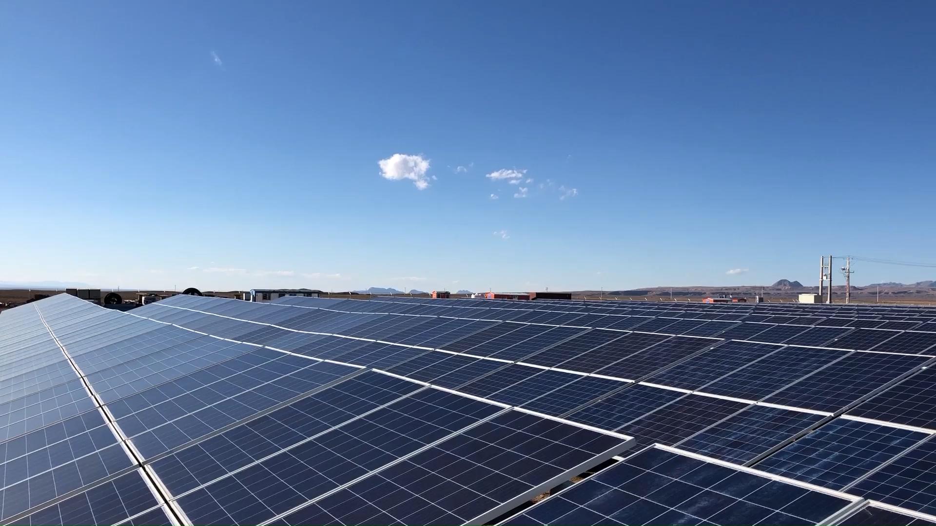 نیروگاه خورشیدی 3.5 مگاواتی مکسان دهشیر